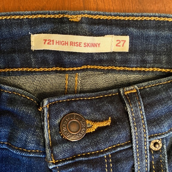 Levi’s 721 High Rise Skinny Jeans - Picture 3 of 6